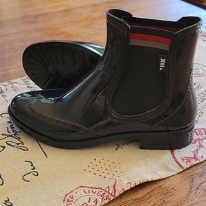 Xti rubber ankle boots